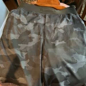 T.H.E. Linerless Short 9" Mens Size S